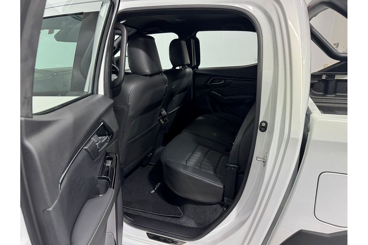 2024 Isuzu D-MAX BLADE 4X4