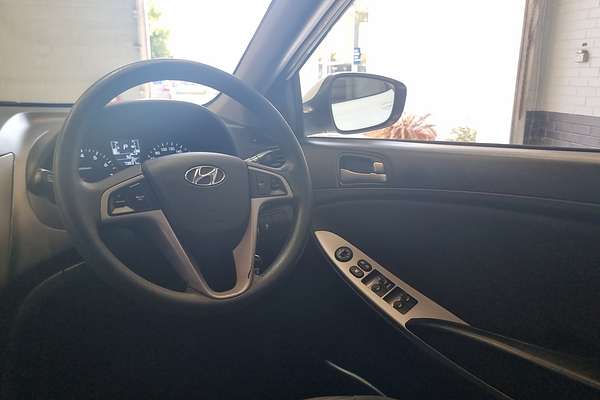 2016 Hyundai Accent Active RB4