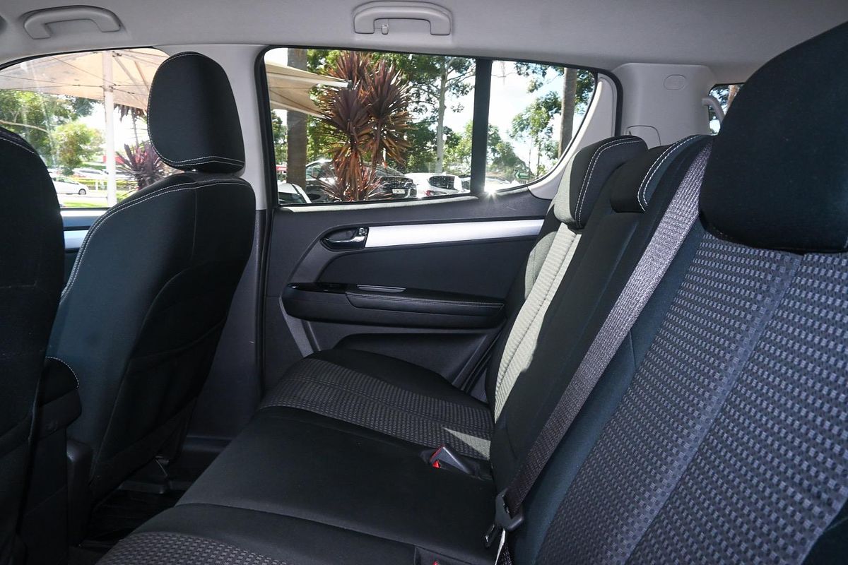 2018 Isuzu MU-X LS-T