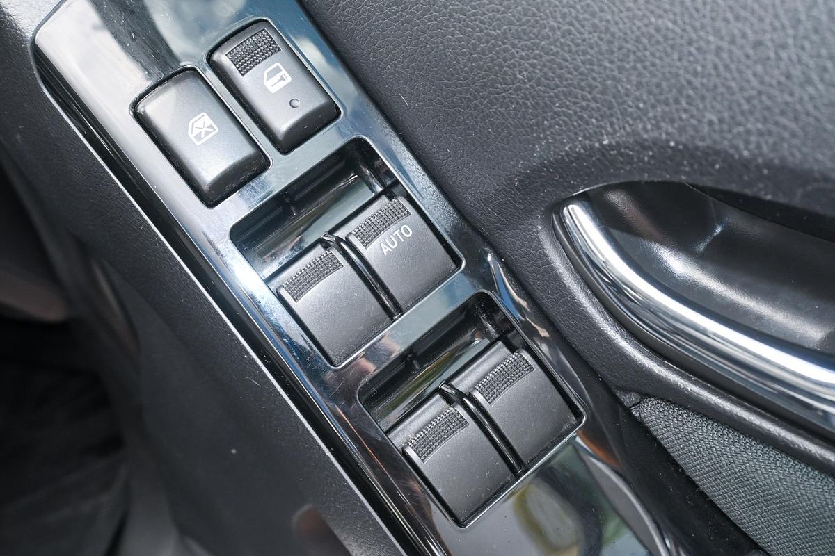 2018 Isuzu MU-X LS-T