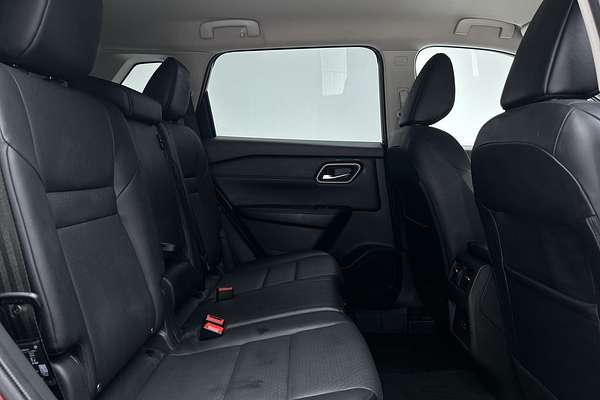 2023 Nissan X-TRAIL ST-L T33