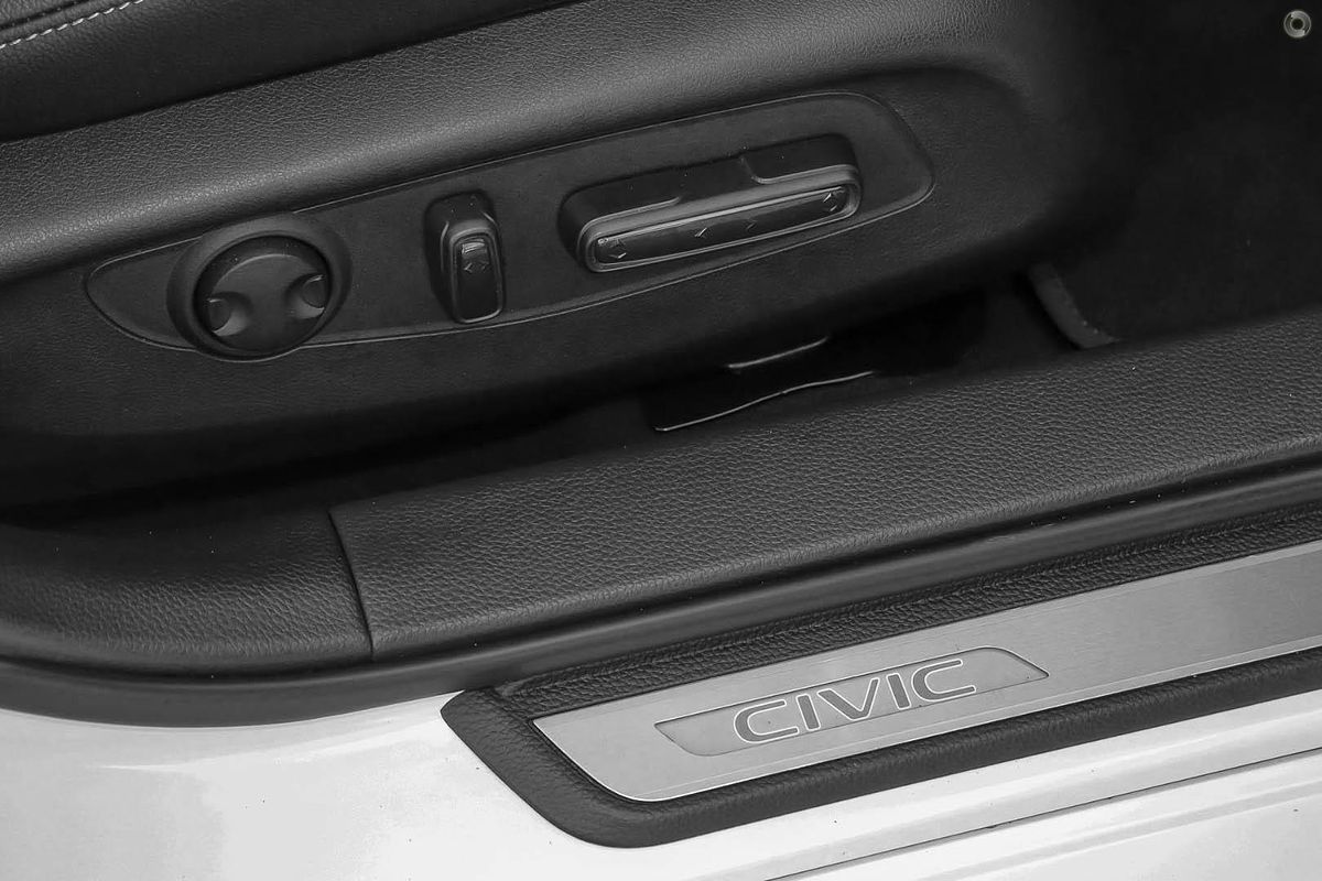 2023 Honda Civic e:HEV LX 11th Gen
