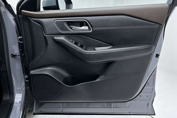 2023 Nissan X-TRAIL ST-L T33