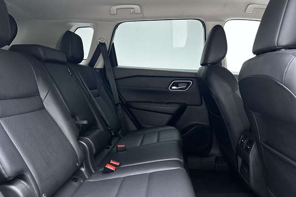 2023 Nissan X-TRAIL ST-L T33