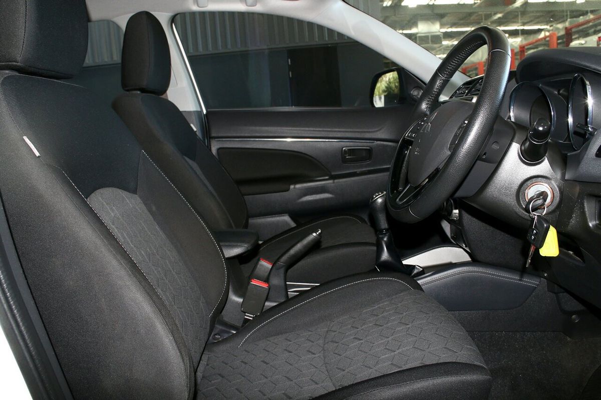 2022 Mitsubishi ASX ES XD