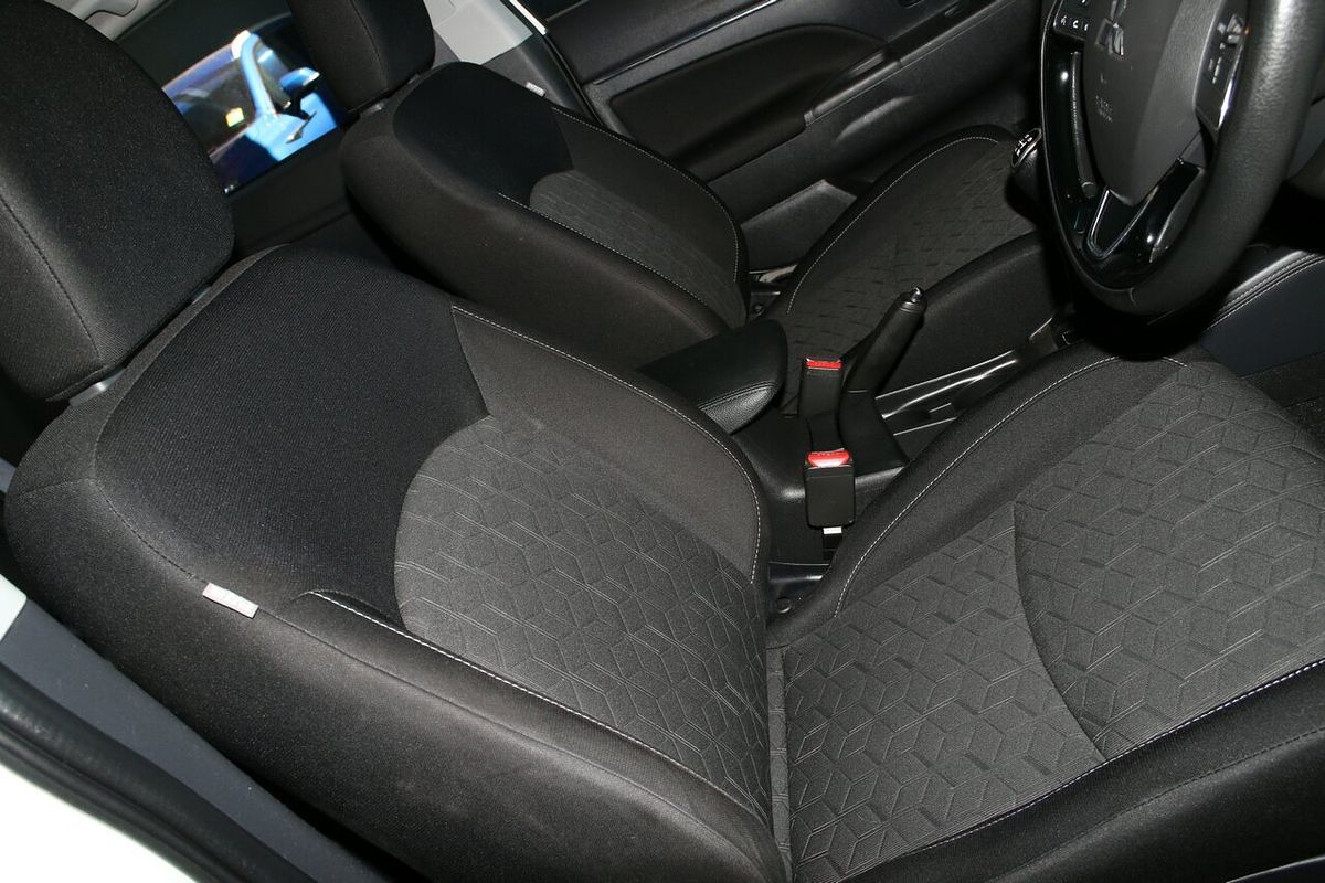 2022 Mitsubishi ASX ES XD