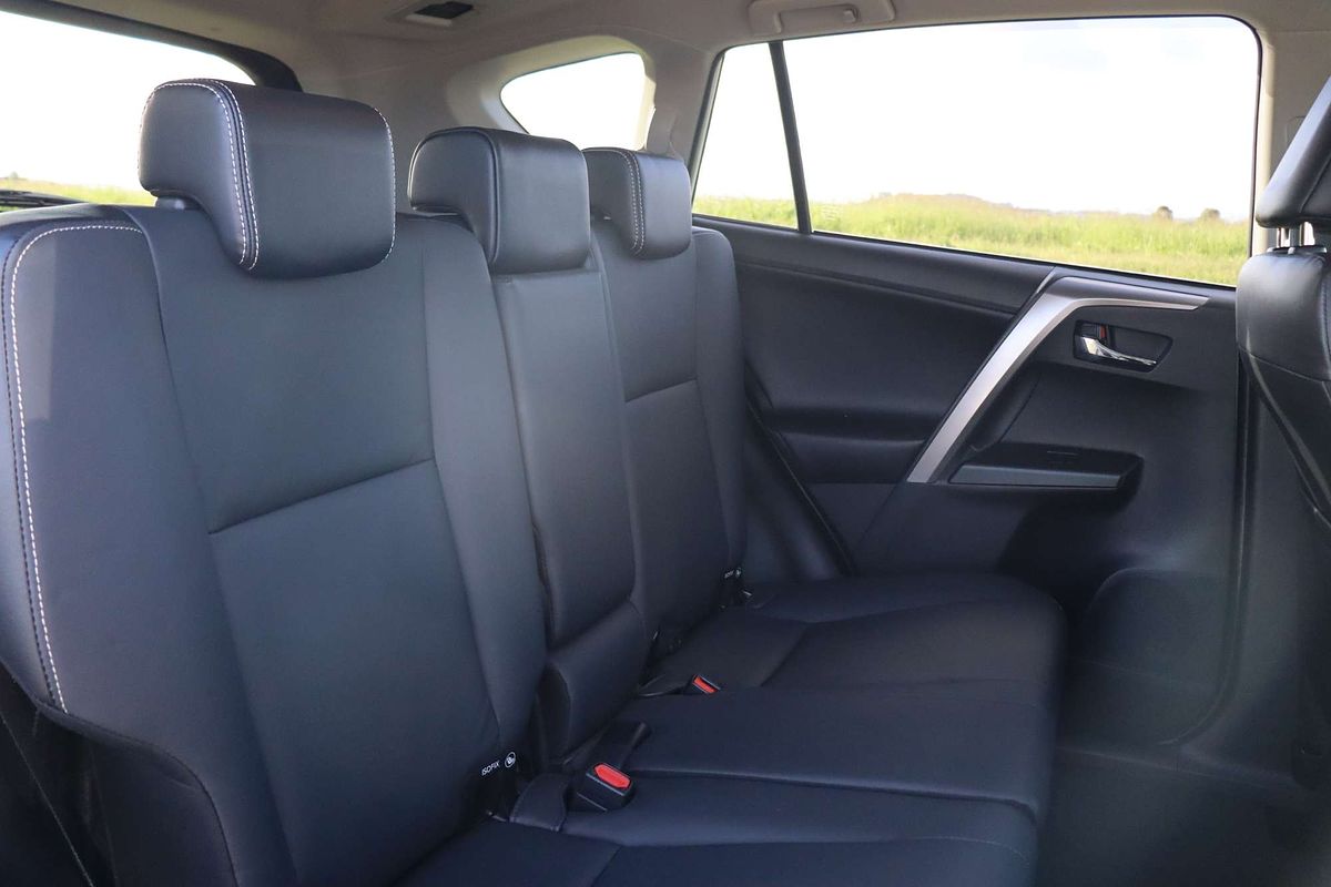 2018 Toyota RAV4 Cruiser ASA44R