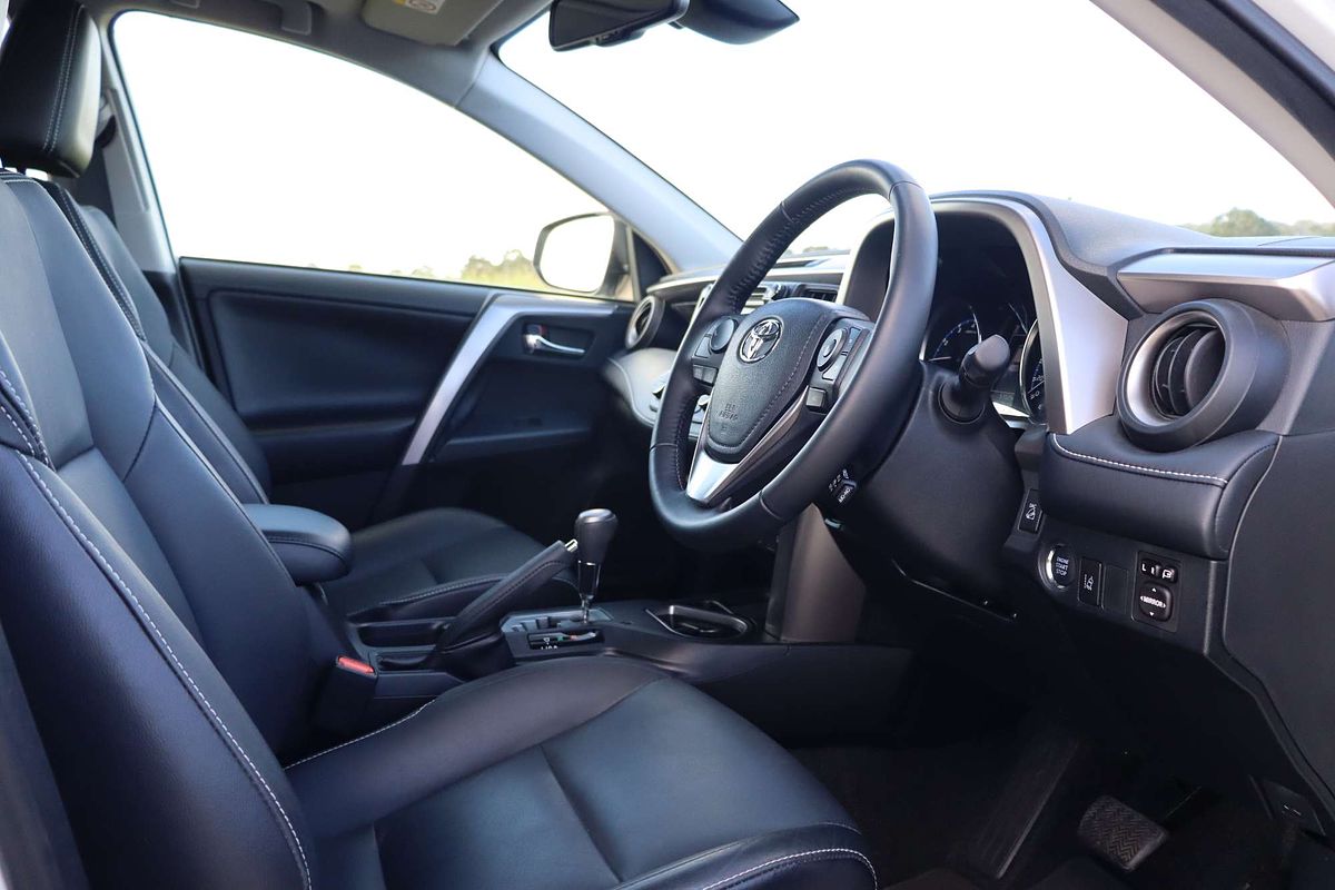 2018 Toyota RAV4 Cruiser ASA44R