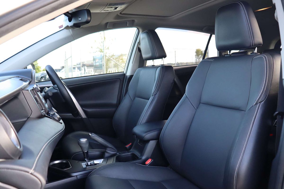 2018 Toyota RAV4 Cruiser ASA44R