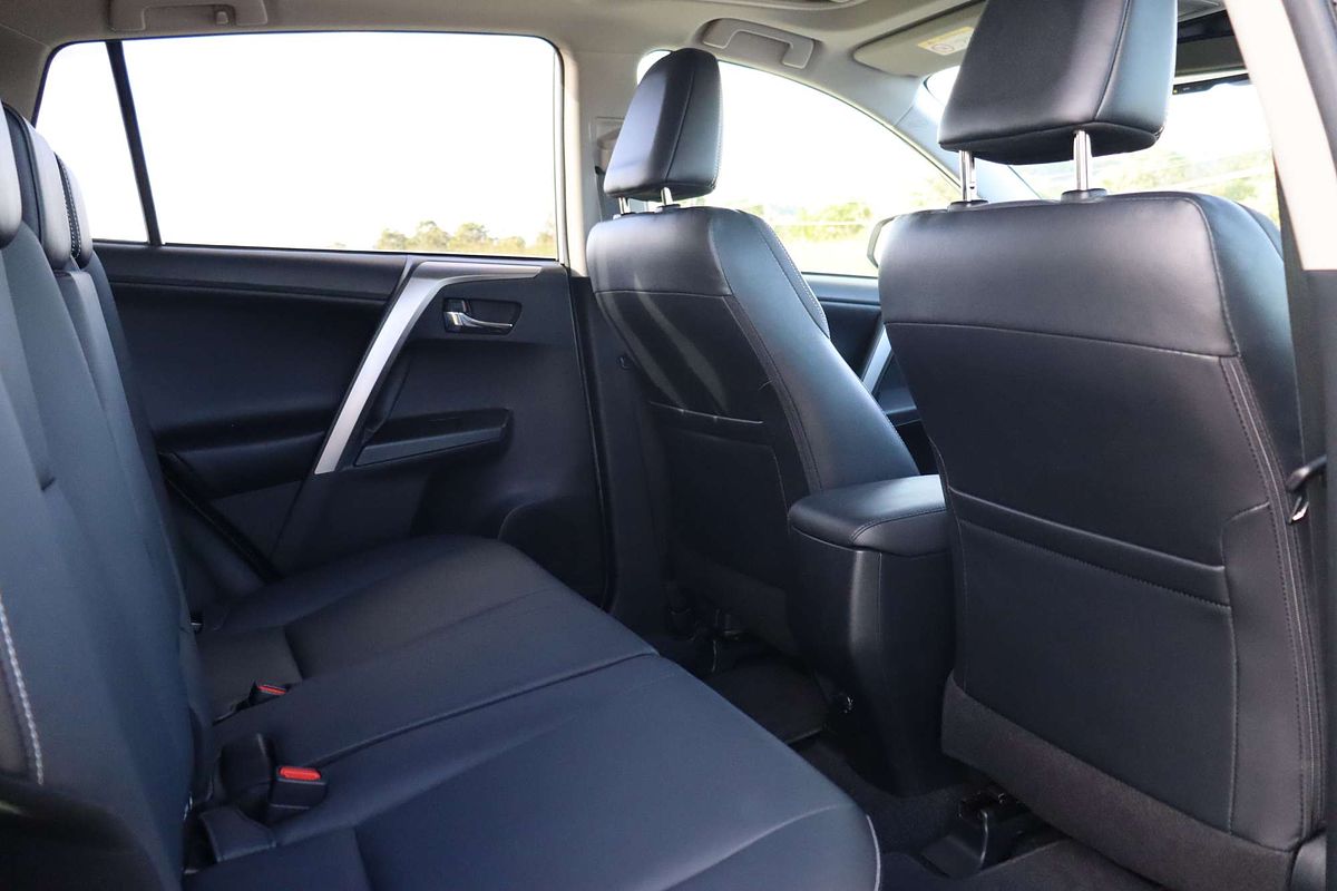 2018 Toyota RAV4 Cruiser ASA44R