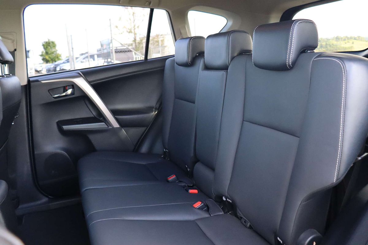 2018 Toyota RAV4 Cruiser ASA44R