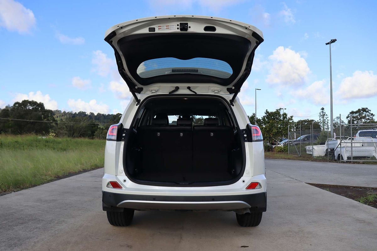 2018 Toyota RAV4 Cruiser ASA44R