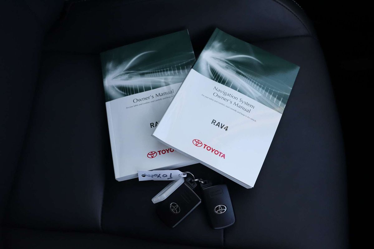 2018 Toyota RAV4 Cruiser ASA44R