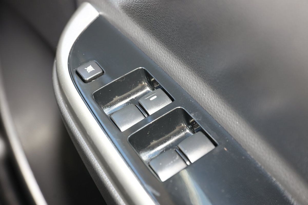 2020 Mitsubishi Triton GLS Premium MR 4X4
