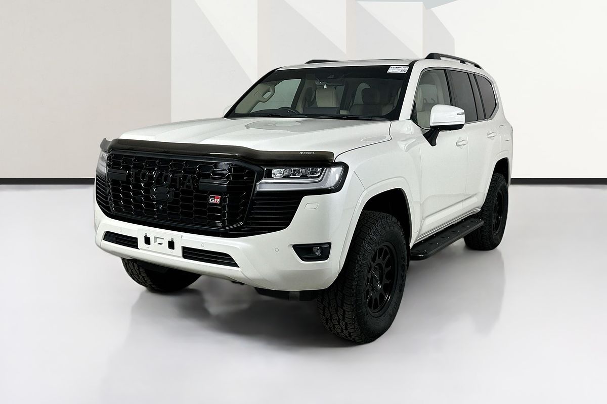 Vehicle photo 4