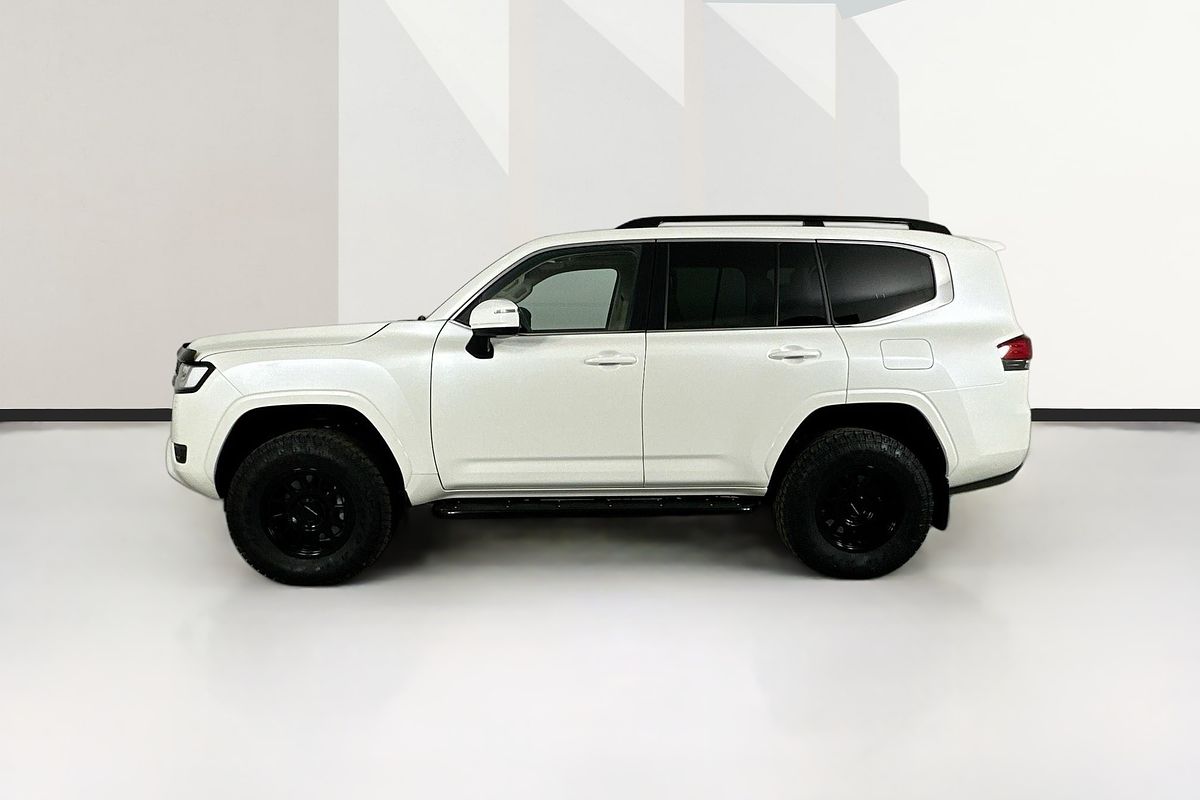 Vehicle photo 5