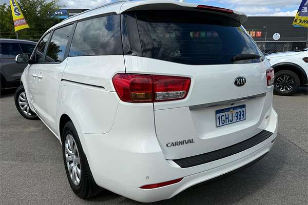 2017 Kia Carnival S YP