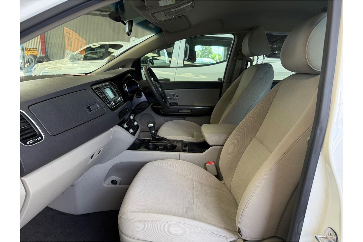 2017 Kia Carnival S YP