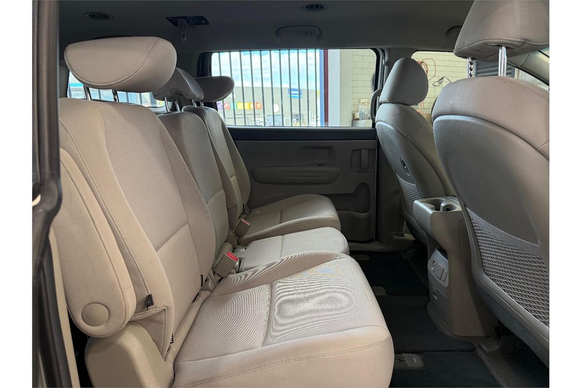 2017 Kia Carnival S YP
