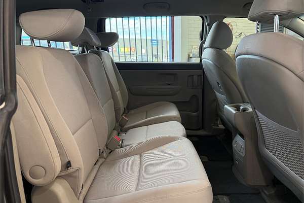 2017 Kia Carnival S YP
