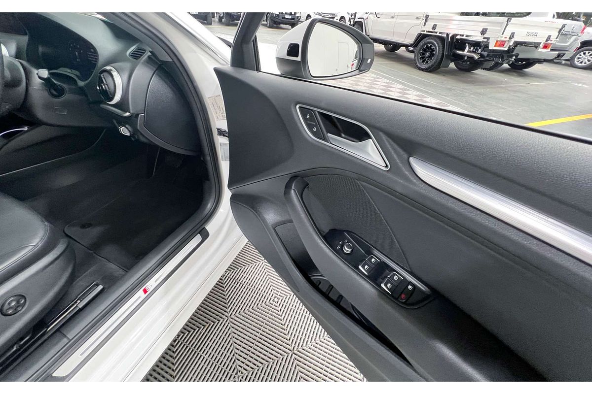 2020 Audi A3 35 TFSI S line plus 8V