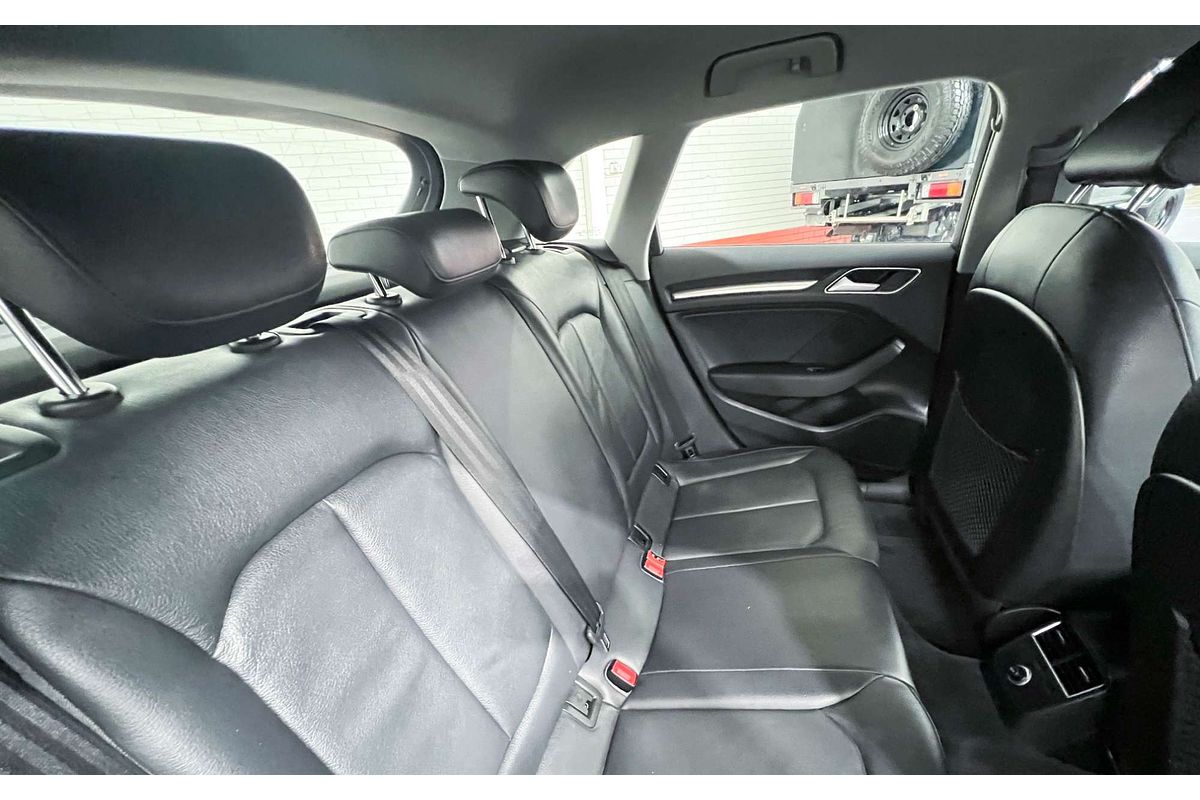 2020 Audi A3 35 TFSI S line plus 8V