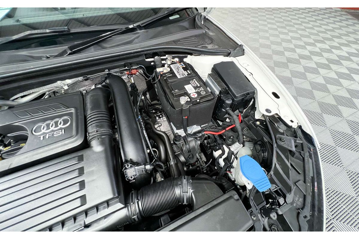2020 Audi A3 35 TFSI S line plus 8V