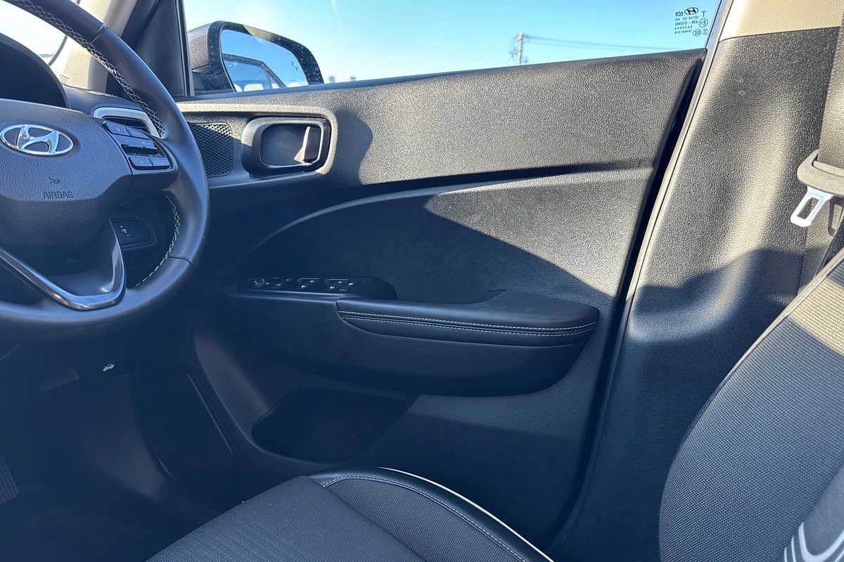 2022 Hyundai Venue Elite QX.V4