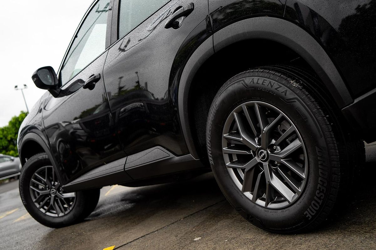 2024 Nissan X-TRAIL ST T33