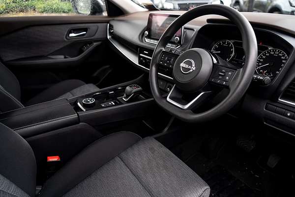 2024 Nissan X-TRAIL ST T33