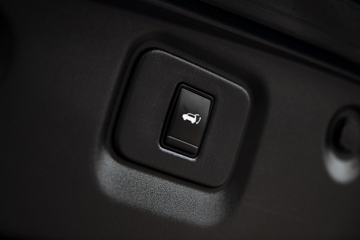 2017 Nissan Pathfinder Ti R52 Series II