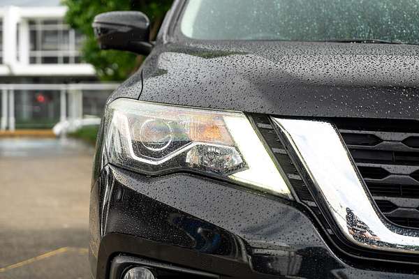 2017 Nissan Pathfinder Ti R52 Series II