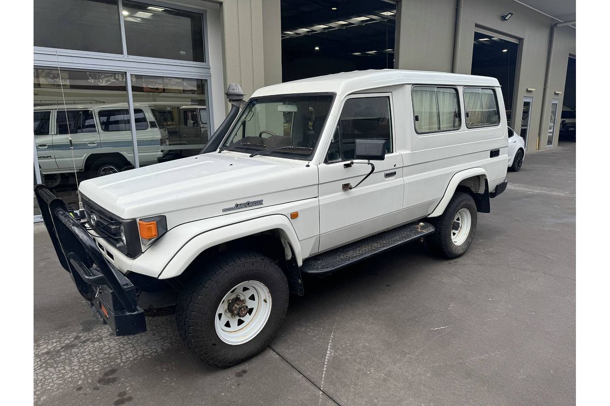1996 Toyota Landcruiser Troopcarrier HZJ75RV