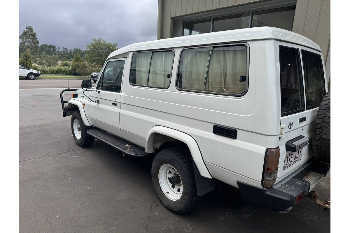 1996 Toyota Landcruiser Troopcarrier HZJ75RV