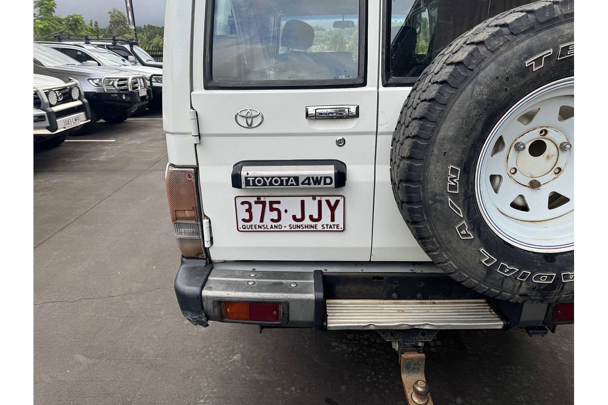 1996 Toyota Landcruiser Troopcarrier HZJ75RV