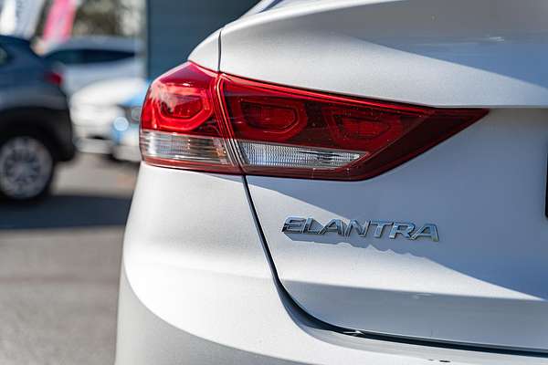 2018 Hyundai Elantra Elite AD