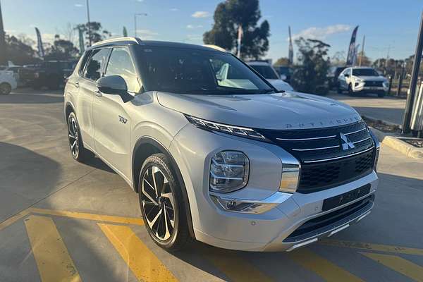 2022 Mitsubishi Outlander PHEV Exceed Tourer ZM