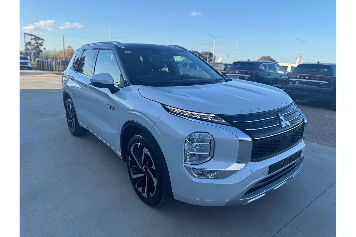 2022 Mitsubishi Outlander PHEV Exceed Tourer ZM