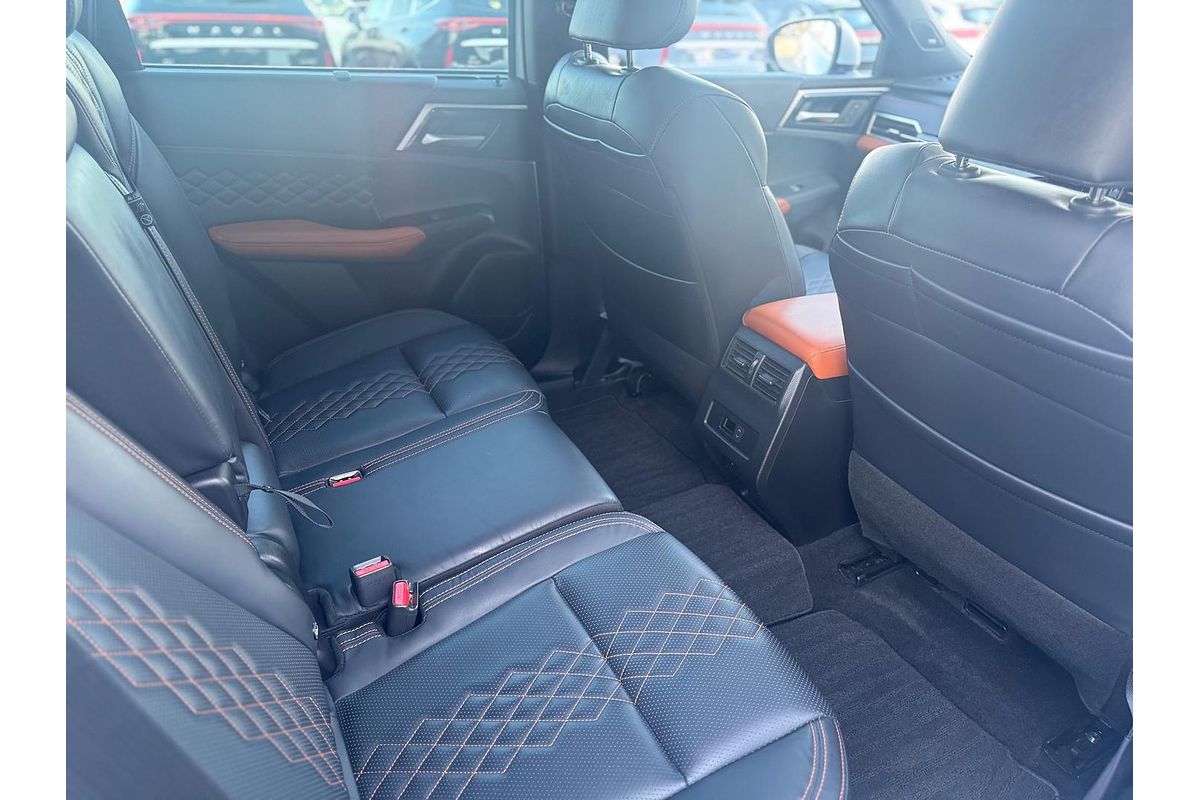 2022 Mitsubishi Outlander PHEV Exceed Tourer ZM