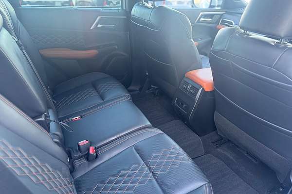 2022 Mitsubishi Outlander PHEV Exceed Tourer ZM