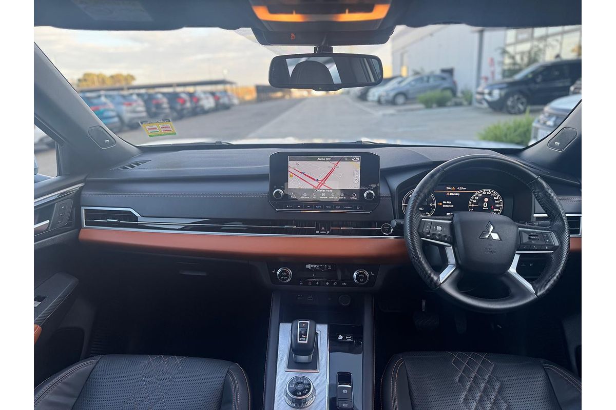 2022 Mitsubishi Outlander PHEV Exceed Tourer ZM