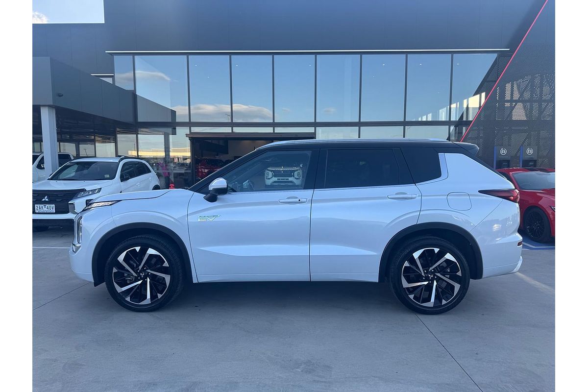 2022 Mitsubishi Outlander PHEV Exceed Tourer ZM