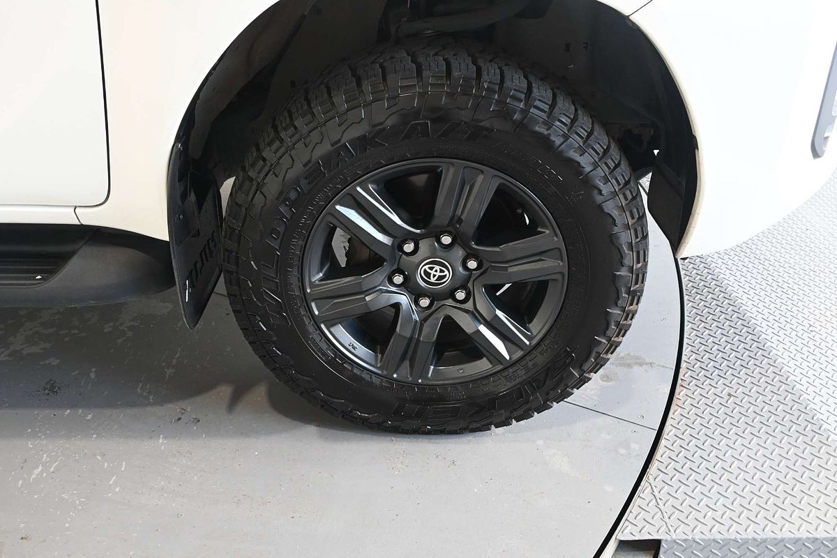 2023 Toyota Hilux SR GUN126R 4X4