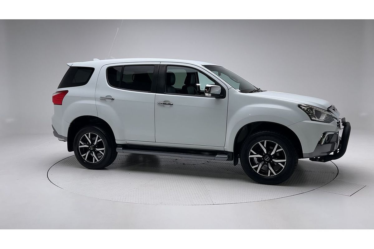 2020 Isuzu MU-X LS-T