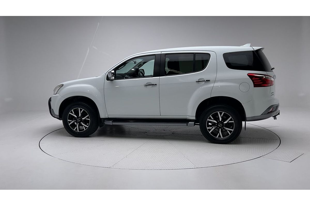 2020 Isuzu MU-X LS-T