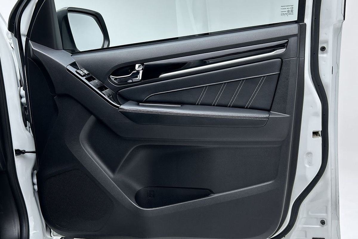 2020 Isuzu MU-X LS-T