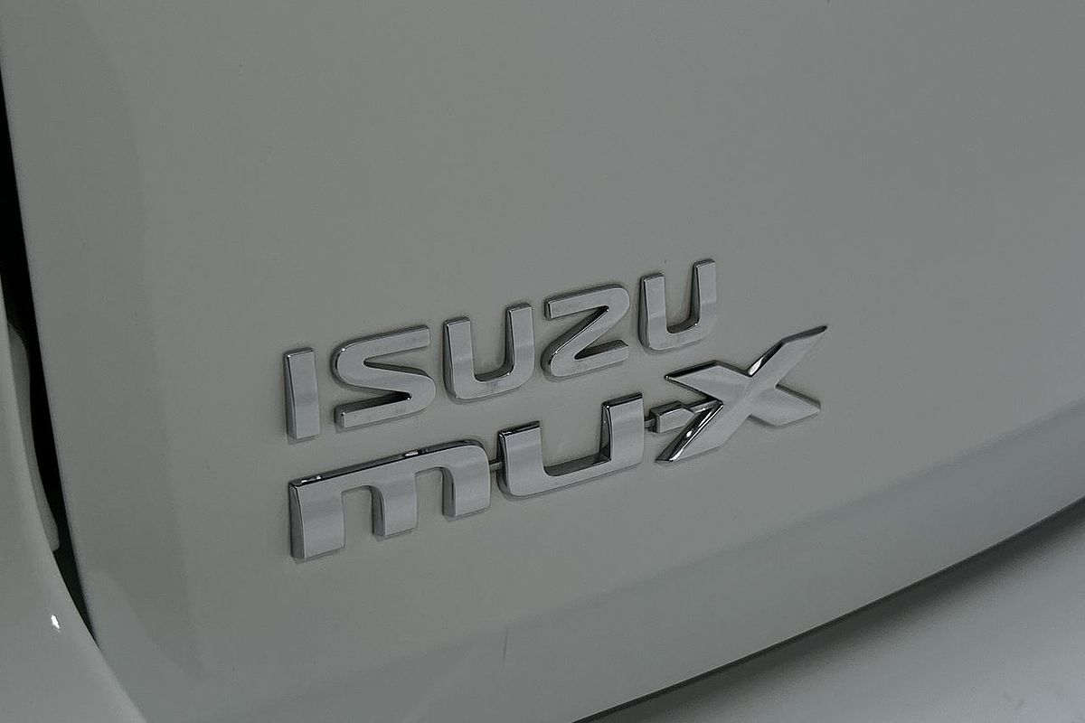 2020 Isuzu MU-X LS-T