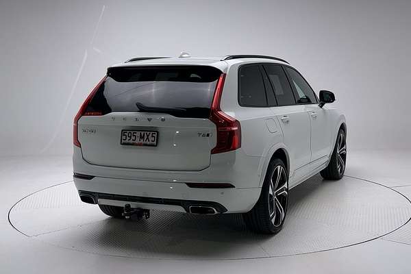 2021 Volvo XC90 T6 R-Design