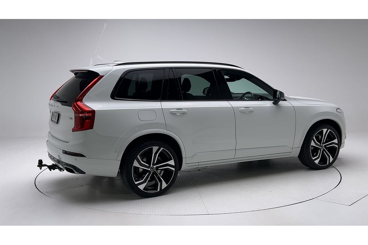 2021 Volvo XC90 T6 R-Design
