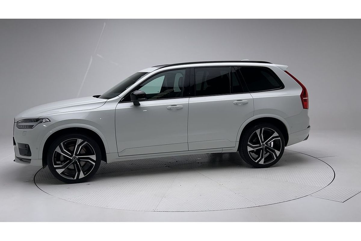 2021 Volvo XC90 T6 R-Design